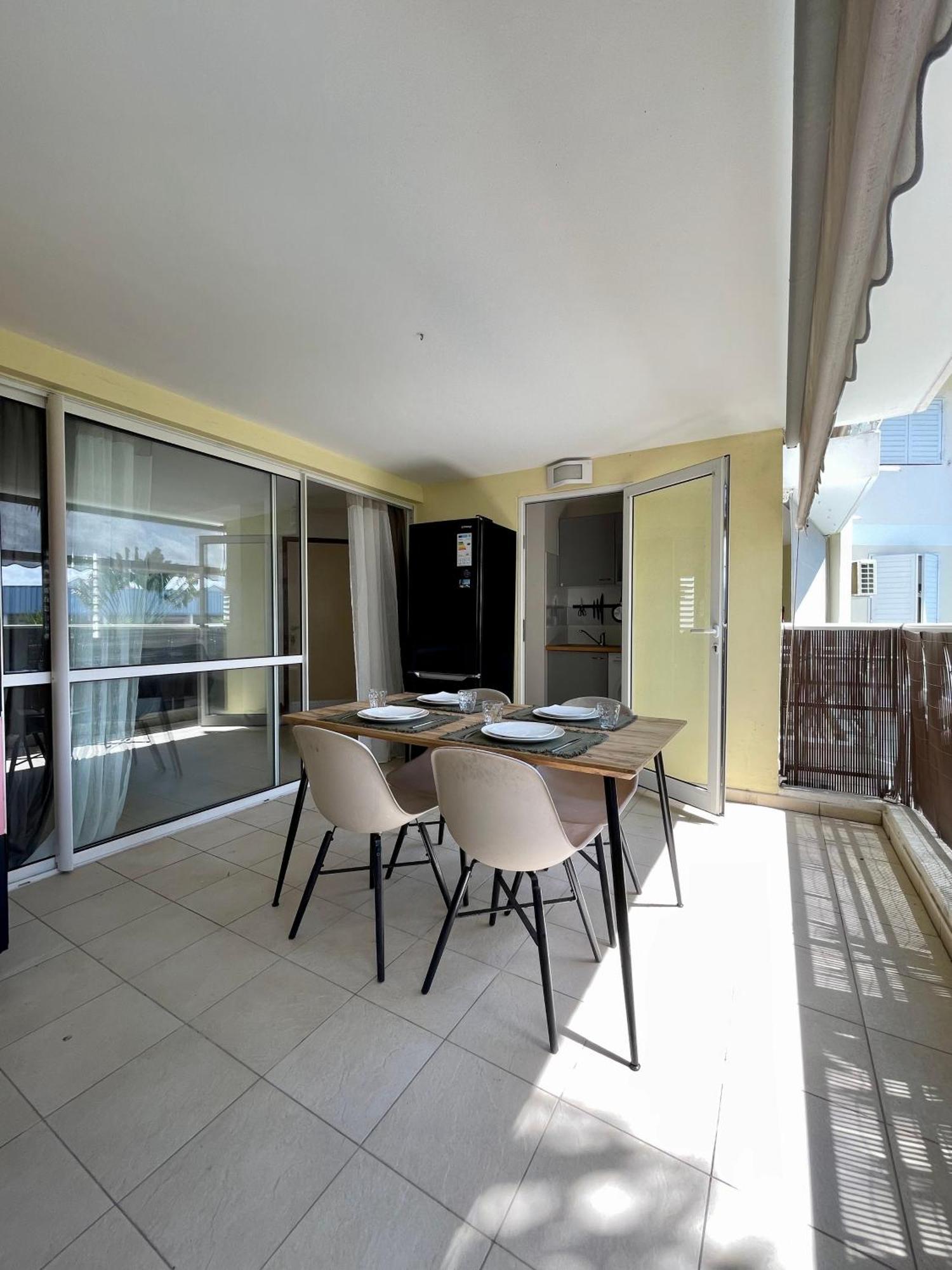 Appartement Cosy En Ville Baie-Mahault Exterior foto